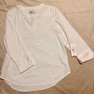 Vineyard Vines performance White woven Top - seersucker Savannah popover